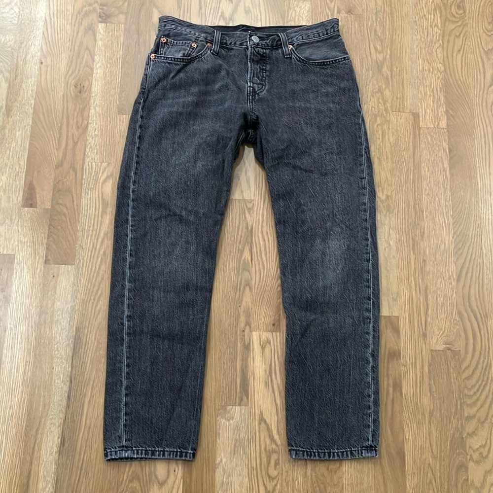 Levi’s Women’s Black Straight Leg 501 Faded Jeans